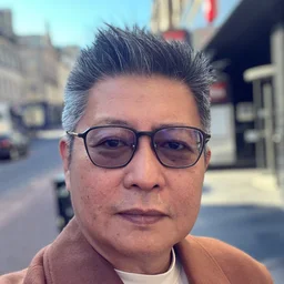 Francis, founder of Bibiru & Friends